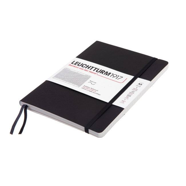 Блокнот Leuchtturm1917 Classic A5 (14.5x21см.) 80г/м2 - 123 стр. в клетку, мягкая обложка, цвет: Черный