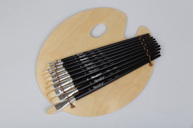 Набор кистей для рисования Roubloff №41 щетина овальные 10 штук с деревянной палитрой купить в художественном магазине ArtCraft.Space с доставкой по РФ И СНГ