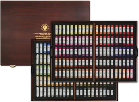 Пастель сухая мягкая круглая ручной работы 200 цветов в деревянной коробке