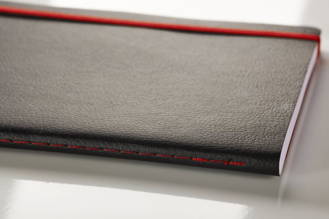 Блокнот OXFORD Black ’n’ Red A6 72л линейка фикс.резинка карман мягкая обложка