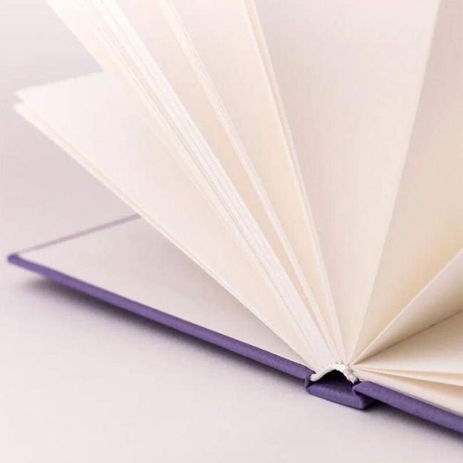 Скетчбук для акварели Малевичъ Veroneze сиреневый с хлопком А5 / 50 листов / 200 гм купить в магазине для художников ArtCraft.Space с доставкой по всему миру Скетчбук для акварели Малевичъ Veroneze сиреневый с хлопком А5 / 50 листов / 200 гм купить в магазине для художников ArtCraft.Space с доставкой по всему миру