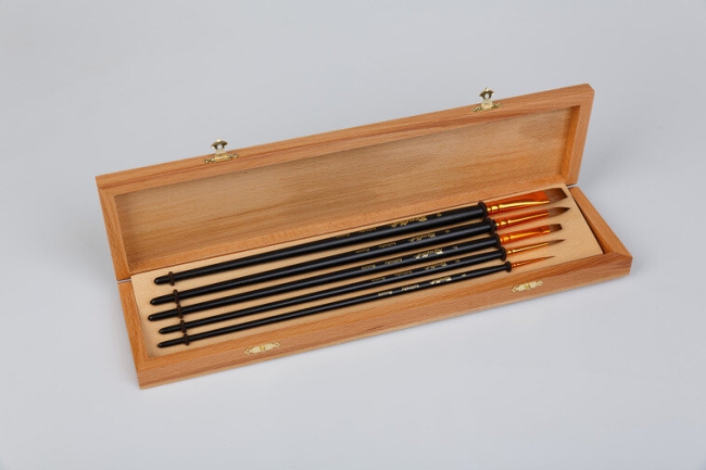 Набор кистей для рисования Roubloff №4 колонок круглые и плоские 5 штук в деревянной шкатулке купить в художественном магазине ArtCraft.Space с доставкой по РФ и СНГ