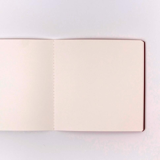 Скетчбук для акварели Waterfall Малевичъ бордовый 19х19 см / 20 листов / 200 гм купить в магазине для художников ArtCraft.Space с доставкой по всему миру