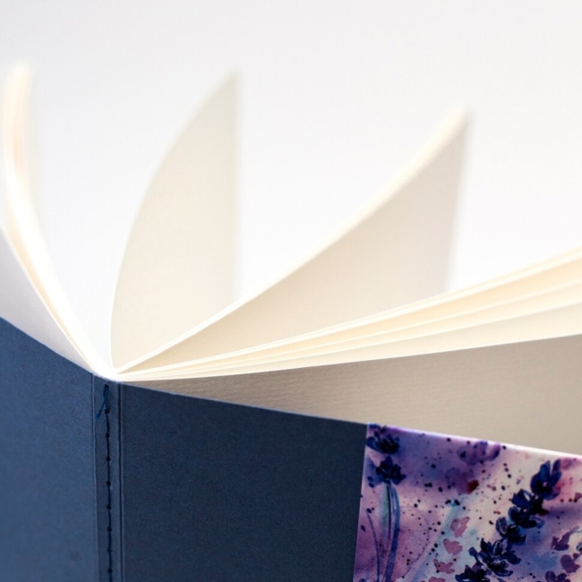 Скетчбук для акварели Малевичъ Waterfall синий 19х19 см / 20 листов / 200 гм купить в художественном магазине ArtCraft.Space с доставкой по всему миру Скетчбук для акварели Малевичъ Waterfall синий 19х19 см / 20 листов / 200 гм купить в художественном магазине ArtCraft.Space с доставкой по всему миру