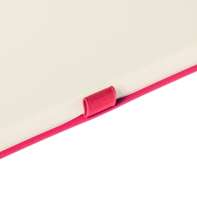 Блокнот для зарисовок Sketchmarker 140г/кв.м 20*20cм 80л твердая обложка Маджента Блокнот для зарисовок Sketchmarker 140г/кв.м 20*20cм 80л твердая обложка Маджента