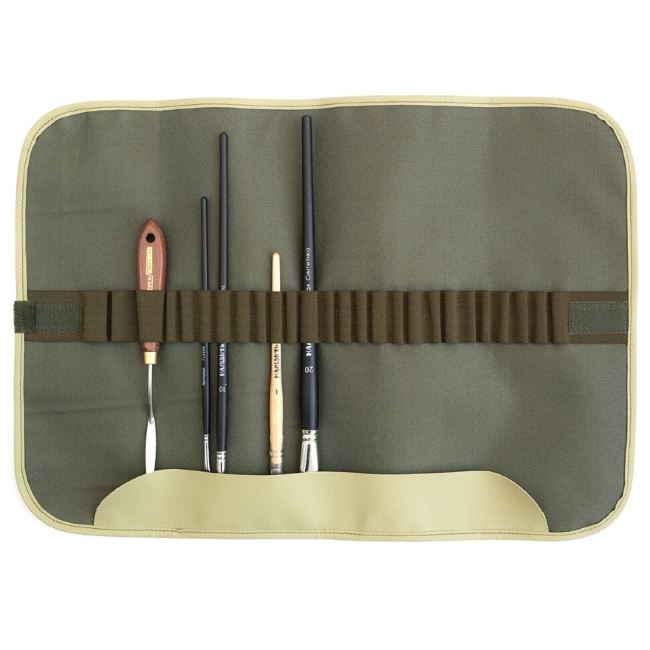 Пенал-свиток Малевичъ зелёный для длинных кистей и других принадлежностей купить в художественном магазине ArtCraft.Space с доставкой по всему миру