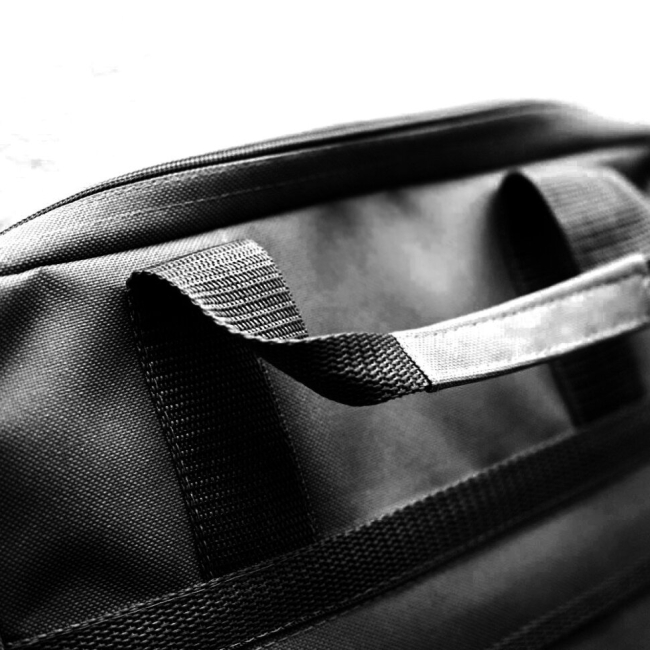 Сумка-чехол для этюдника Малевичъ МЛ-133 чёрная с ремнём и карманами купить в художественном магазине ArtCraft.Space с доставкой по всему миру Сумка-чехол для этюдника Малевичъ МЛ-133 чёрная с ремнём и карманами купить в художественном магазине ArtCraft.Space с доставкой по всему миру