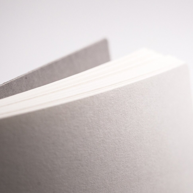 Скетчбук для графики Graf Art Малевичъ синий 19х19 см / 20 листов / 150 гм купить в художественном магазине ArtCraft.Space с доставкой по всему миру