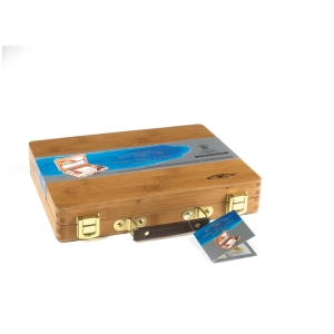 Набор акварельных красок в маленьких кюветах в бамбуковой коробке (1 х ящик из бамбука; 12 х кюветов Художественных акварельных красок; 1 х альбом художественной бумаги для акварели, А5, 300 гр/м2; 1 х палитра с ячейками для смешивания красок; 2 х  кисть