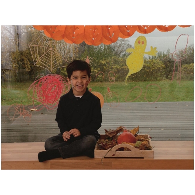 Набор маркеров по стеклу Edding "16 Funtastics" 5цв., пулевидный, 2,0-6,0мм, картон, европодвес Набор маркеров по стеклу Edding "16 Funtastics" 5цв., пулевидный, 2,0-6,0мм, картон, европодвес