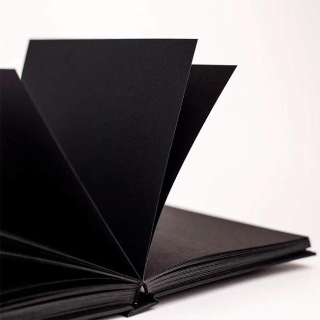 Скетчбук с чёрной бумагой Graf Art Total Black Малевичъ А5 / 80 листов / 150 гм купить в магазине ArtCraft.Space с доставкой по всему миру Скетчбук с чёрной бумагой Graf Art Total Black Малевичъ А5 / 80 листов / 150 гм купить в магазине ArtCraft.Space с доставкой по всему миру