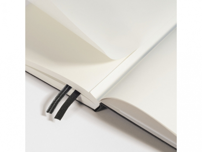 Блокнот Leuchtturm1917 Classic A5 (14.5x21см.) 80г/м2 - 251 стр. нелинованный, твердая обложка, цвет: Пудровый