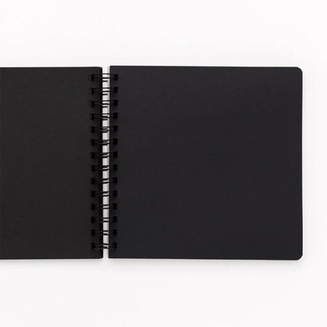 Скетчбук с чёрной бумагой Малевичъ Graf Art Total Black на пружине 19х19 см / 60 листов / 150 гм купить в художественном магазине ArtCraft.Space с доставкой по всему миру Скетчбук с чёрной бумагой Малевичъ Graf Art Total Black на пружине 19х19 см / 60 листов / 150 гм купить в художественном магазине ArtCraft.Space с доставкой по всему миру