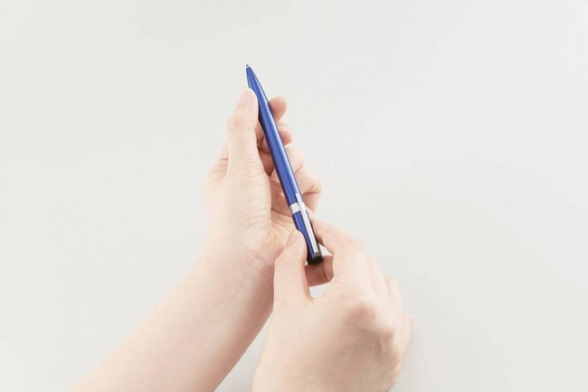 Ручка шариковая автоматическая Tombow ZOOM L105 City черная (корпус синий, линия 0.7мм)ПОД ЗАКАЗ,