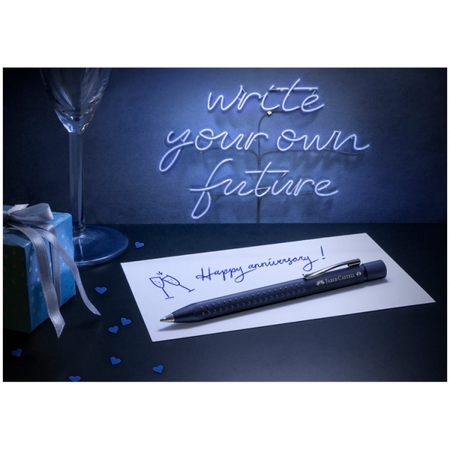 Ручка перьевая Faber-Castell "Grip 2011" синяя, F=0,6мм, трехгран., синий корпус Ручка перьевая Faber-Castell "Grip 2011" синяя, F=0,6мм, трехгран., синий корпус