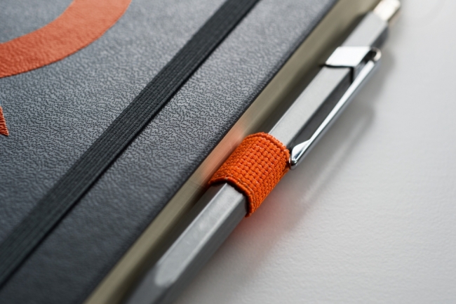 Петля самоклеящаяся Pen Loop для ручек на блокноты Leuchtturm1917 цвет Красный Портвейн