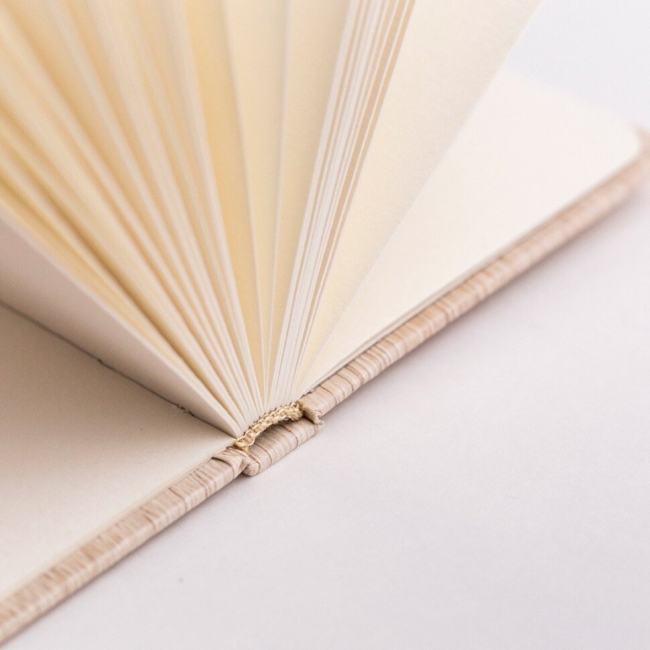 Скетчбук для сухих техник Graf Art Малевичъ Light Wood книжка А6 / 48 листов / 150 гм купить в художественном магазине ArtCraft.Space с доставкой по всему миру Скетчбук для сухих техник Graf Art Малевичъ Light Wood книжка А6 / 48 листов / 150 гм купить в художественном магазине ArtCraft.Space с доставкой по всему миру