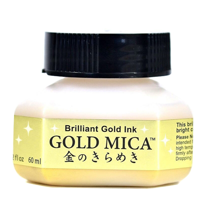 Чернила для каллиграфии ZIG Calligraphy Ink Gold Mica, золотой цвет - золотые чернила купить в фирменном художественном магазине ArtCraft.Space с доставкой по РФ и СНГ