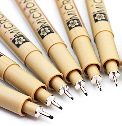 Набор черных капиллярных ручек Sakura Pigma Micron разной толщины + брашпен, 8 штук купить в магазине маркеров и ручек ArtCraft.Space с доставкой по РФ и СНГ