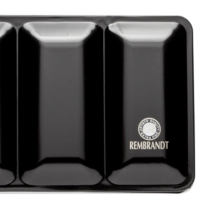 Набор акварели Rembrandt Royal Talens в кюветах в фирменном кейсе + кисть / 48 цветов Рембрандт купить в художественном магазине ArtCraft.Space