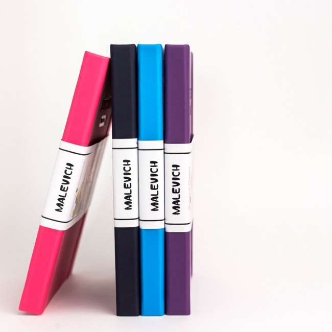 Скетчбук Малевичъ Bristol Touch для графики и маркеров малиновый А5 / 50 листов / 180 гм купить в художественном магазине ArtCraft.Space с доставкой по всему миру Скетчбук Малевичъ Bristol Touch для графики и маркеров малиновый А5 / 50 листов / 180 гм купить в художественном магазине ArtCraft.Space с доставкой по всему миру