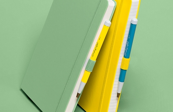 Ручка шариковая Leuchtturm1917 Drehgriffel Nr. 1 - цвет чернил: Королевский синий (0.7мм.), цвет корпуса: Лимонный (алюминий)