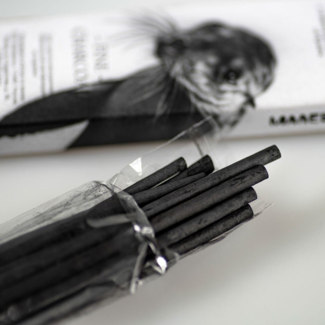 Уголь для рисования натуральный Малевичъ набор 12 штук толщина 4 мм купить в художественном магазине ArtCraft.Space с доставкой по всему миру