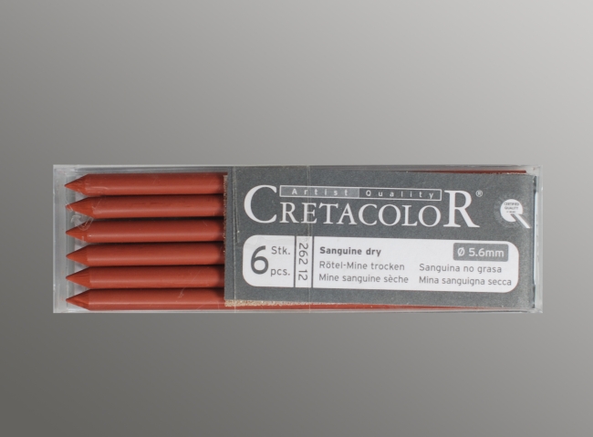 Художественный стержень Сангина – нежирная, диаметр 5-6 мм, длина 120 мм, упаковка-пластиковый футляр, твердость-средняя