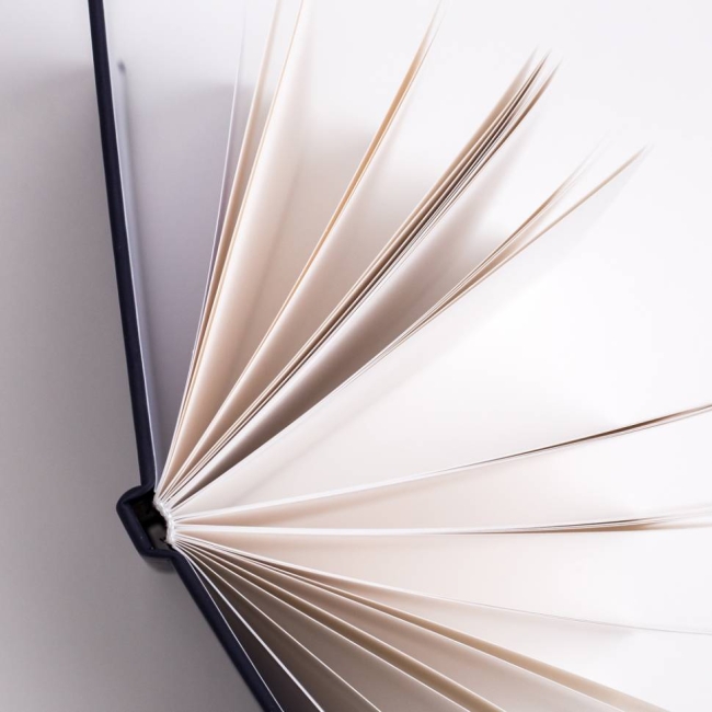 Скетчбук для маркеров и графики Bristol Touch Малевичъ фиолетовый 14х14 см / 40 листов / 180 гм купить в магазине ArtCraft.Space Скетчбук для маркеров и графики Bristol Touch Малевичъ фиолетовый 14х14 см / 40 листов / 180 гм купить в магазине ArtCraft.Space