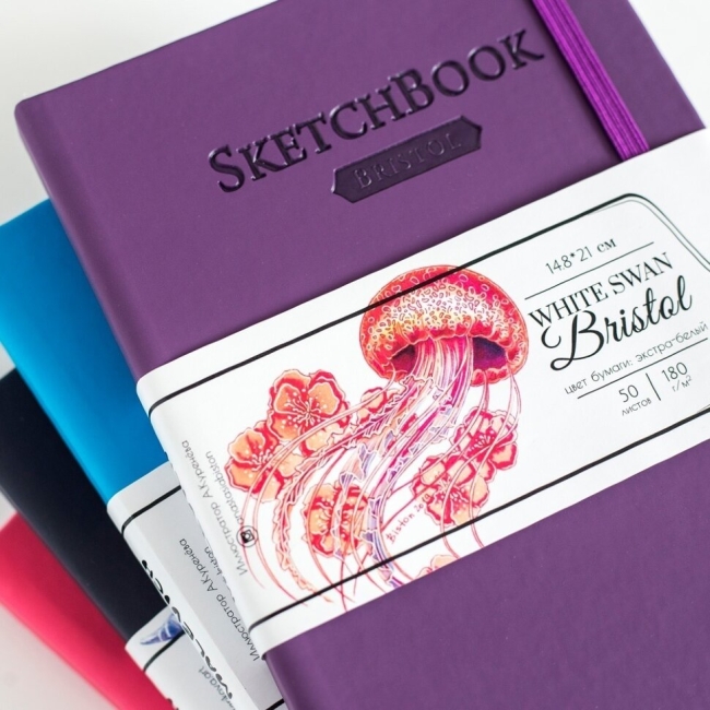 Скетчбук Малевичъ Bristol Touch для графики и маркеров фиолетовый  А5 / 50 листов / 180 гм купить в художественном магазине ArtCraft.Space с доставкой по всему миру