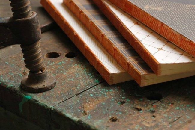 Блокнот Rhodia Heritage Chevrons Black в клетку мягкая обложка А4 / 32 листа / 90 гм купить в художественном магазине ArtCraft.Space