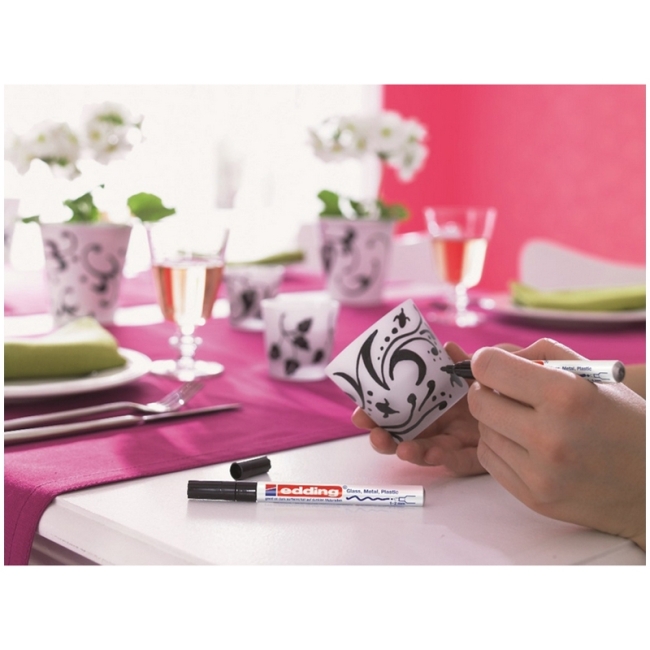 Маркер лаковый глянцевый Edding "750/4 CR" зеленый, пулевидный, 2,0-4,0мм Маркер лаковый глянцевый Edding "750/4 CR" зеленый, пулевидный, 2,0-4,0мм