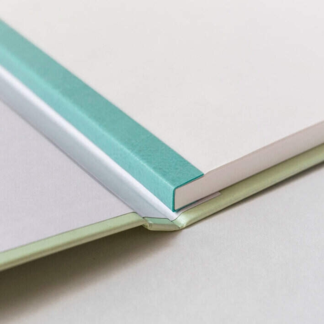 Скетчбук для маркеров Малевичъ "Fashion" мятный с пропиткой квадратный 20х20 см / 60 листов / 75 гм купить в магазине маркеров ArtCraft.Space с доставкой по РФ и СНГ Скетчбук для маркеров Малевичъ "Fashion" мятный с пропиткой квадратный 20х20 см / 60 листов / 75 гм купить в магазине маркеров ArtCraft.Space с доставкой по РФ и СНГ