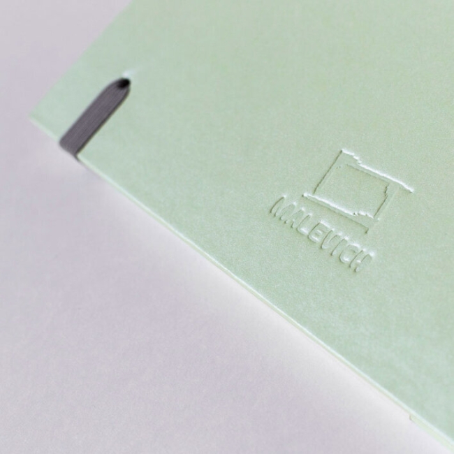 Скетчбук Малевичъ для маркеров "Fashion" мятный с твёрдой обложкой 20х20 см / 80 листов / 75 гм купить в художественном магазине ArtCraft.Space с доставкой по РФ и Снг Скетчбук Малевичъ для маркеров "Fashion" мятный с твёрдой обложкой 20х20 см / 80 листов / 75 гм купить в художественном магазине ArtCraft.Space с доставкой по РФ и Снг