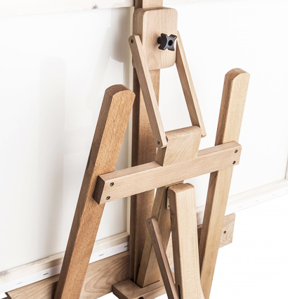 Мольберт Лира Малевичъ МЛ-10 из бука с наклонной штангой с полочкой для кистей купить в художественном магазине ArtCraft.Space с доставкой по РФ и СНГ Мольберт Лира Малевичъ МЛ-10 из бука с наклонной штангой с полочкой для кистей купить в художественном магазине ArtCraft.Space с доставкой по РФ и СНГ