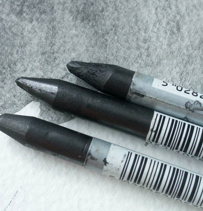 Набор графитовых карандашей Derwent Graphitone 4 штуки с ластиком и точилкой купить в художественном магазине ArtCraft.Space с доставкой по РФ и СНГ