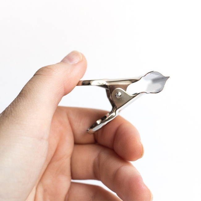 Зажимы для бумаги Малевичъ металлические набор 6 штук размер 75 мм купить в художественном магазине ArtCraft.Space с доставкой по всему миру