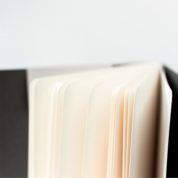 Скетчбук для акварели Малевичъ Shammy Fin серый с хлопком 20 х 20 см / 18 листов / 200 гм купить в магазине для художников ArtCraft.Space Скетчбук для акварели Малевичъ Shammy Fin серый с хлопком 20 х 20 см / 18 листов / 200 гм купить в магазине для художников ArtCraft.Space