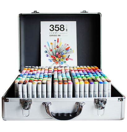 Copic Sketch Full Set 358 набор маркеров с кистью в фирменном чемодане, вся палитра купить в официальном магазине ArtCraft.Space (АртКрафт Спейс) с доставкой по РФ и всему миру