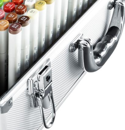 Copic Sketch Full Set 358 набор маркеров с кистью в фирменном чемодане, вся палитра купить в официальном магазине ArtCraft.Space (АртКрафт Спейс) с доставкой по РФ и всему миру